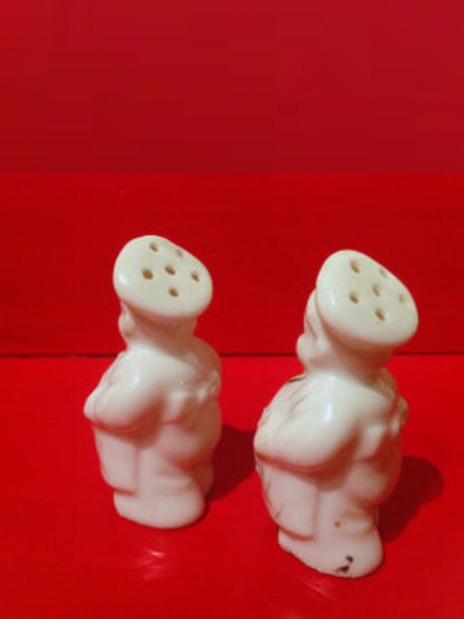 Art and Jesus' salt and pepper shakers