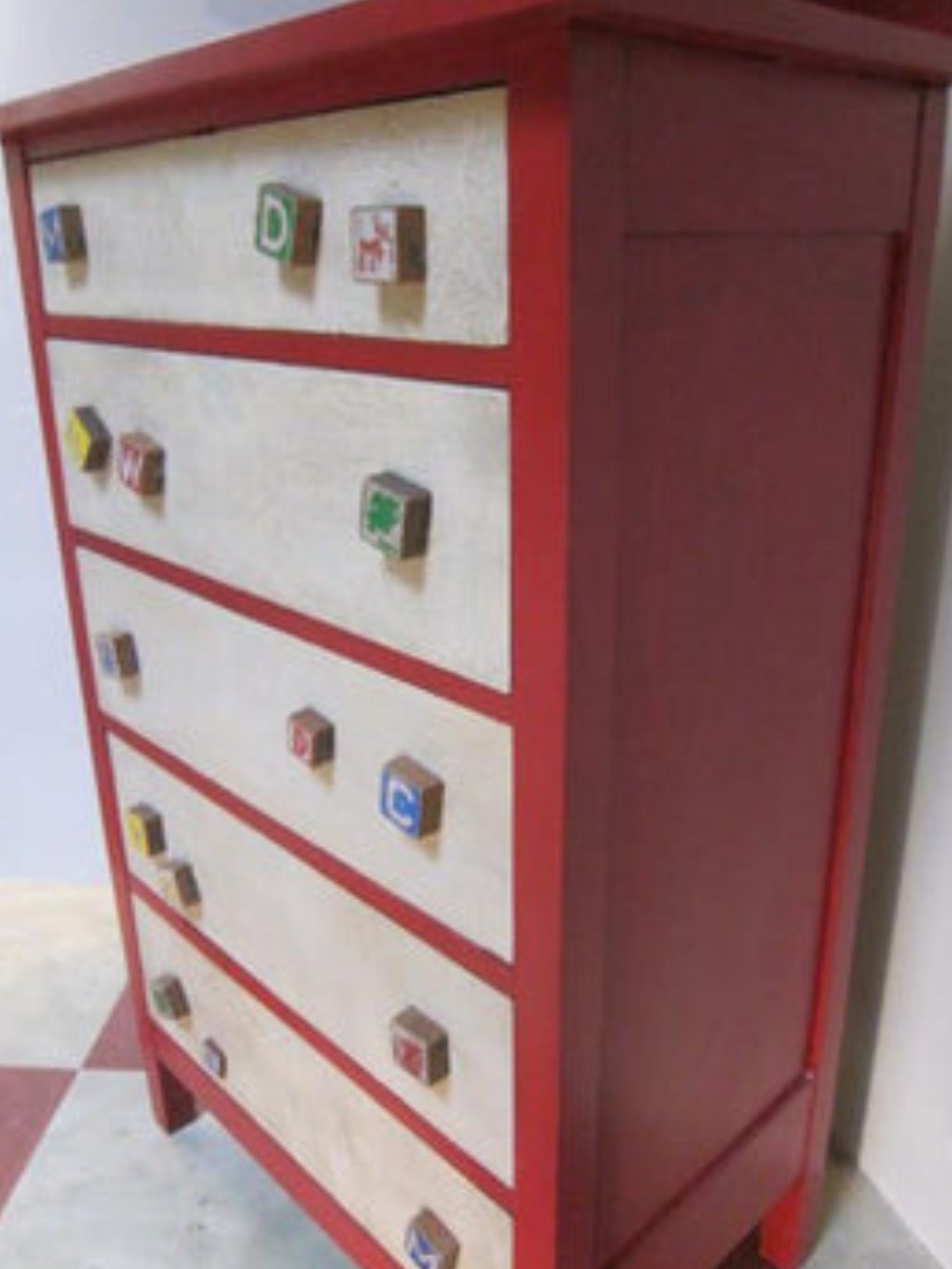 Jelly's kiddie block dresser