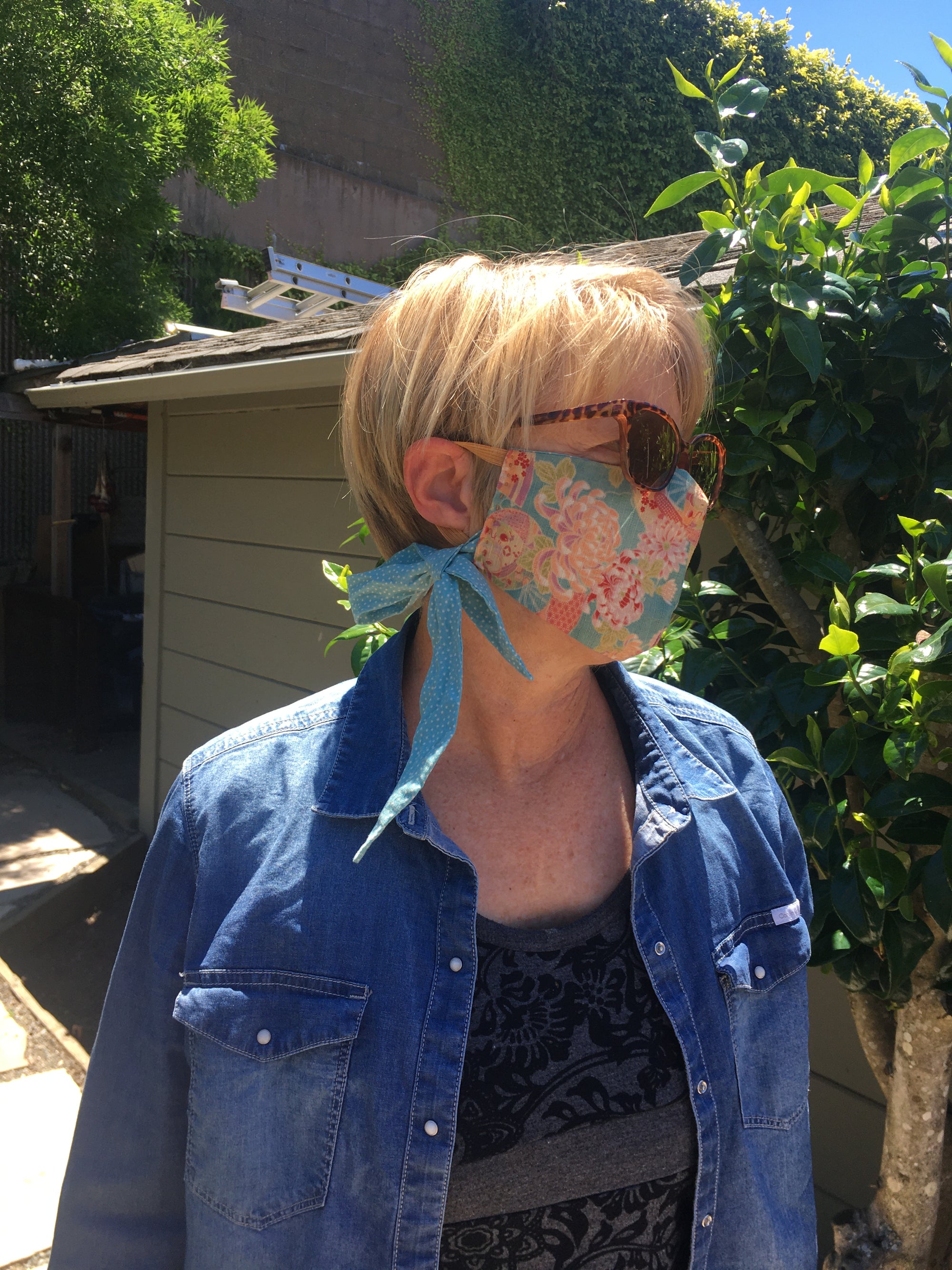 Missy's Custom tie-on Mask