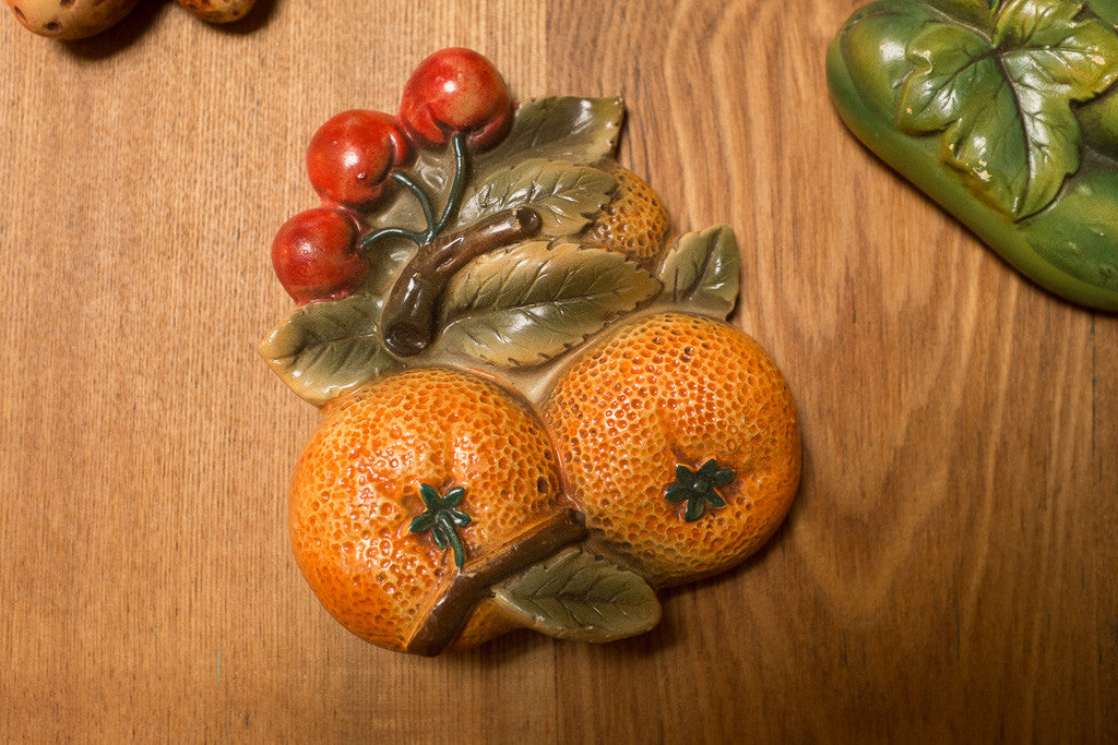 Vintage veggie plaques 